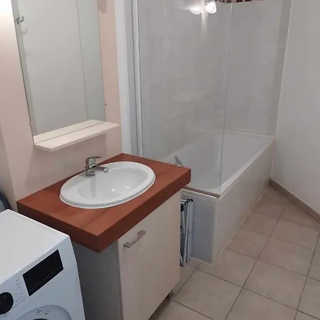 Apartment Appart Classe 3 Etoiles T2 Cabine 1-6 Pers Avec Piscine - Parking *