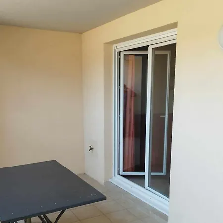 Appart Classe 3 Etoiles T2 Cabine 1-6 Pers Avec Piscine - Parking Roquebrune-sur-Argens