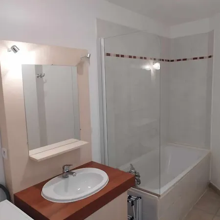 Appart Classe 3 Etoiles T2 Cabine 1-6 Pers Avec Piscine - Parking Roquebrune-sur-Argens